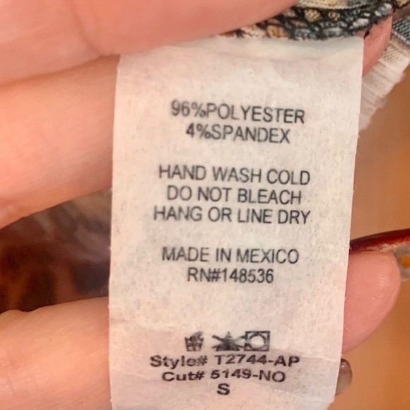 NWT FashionNova Crop Top Small Leopard Animal Print Stretchy Ribbed Long Sleeve - Picture 9 of 12